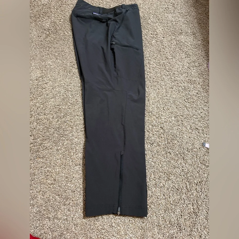 Patagonia Men's Black Joggers - Picture 7 of 8